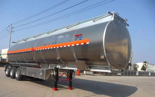 河南明泰鋁業(yè)廠家直銷(xiāo)鋁合金罐車(chē)隔板用5754鋁板