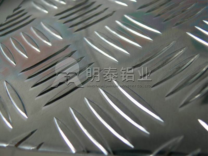 冷藏車(chē)廂防滑用5754花紋鋁板-五條筋花紋板規(guī)格全-可定做 冷藏車(chē)廂防滑用5754花紋鋁板-五條筋花紋板規(guī)格全-可定做