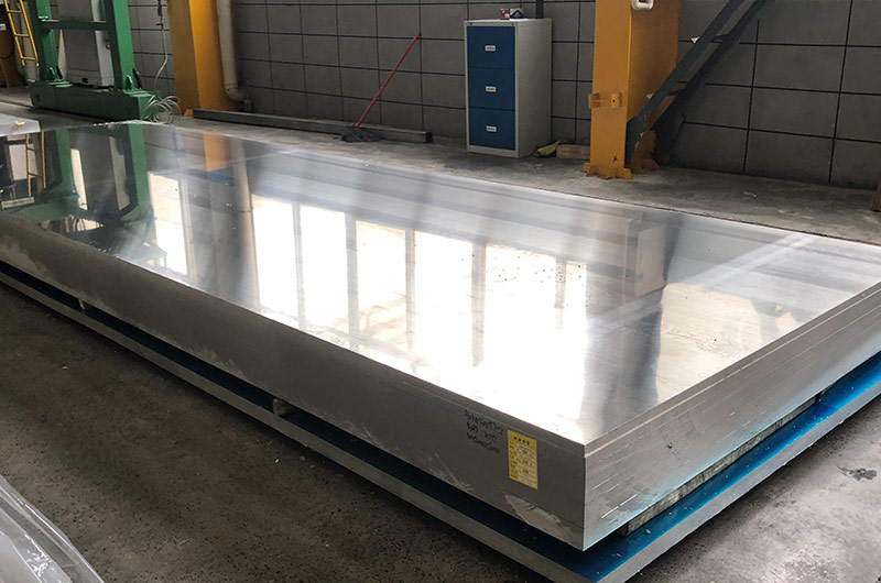 河南明泰鋁業(yè)模具鋁板原材料5052鋁板、6061鋁板